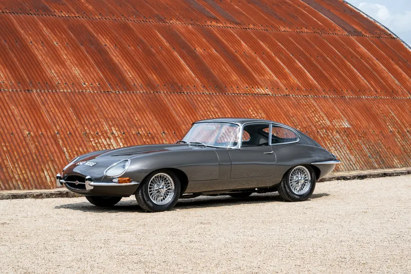 Jaguar e type yjs8vb ifljidgf8iukwd