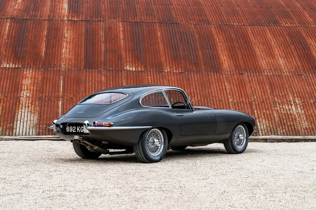Jaguar e type nmouj9gda70m1fuhb3f4i