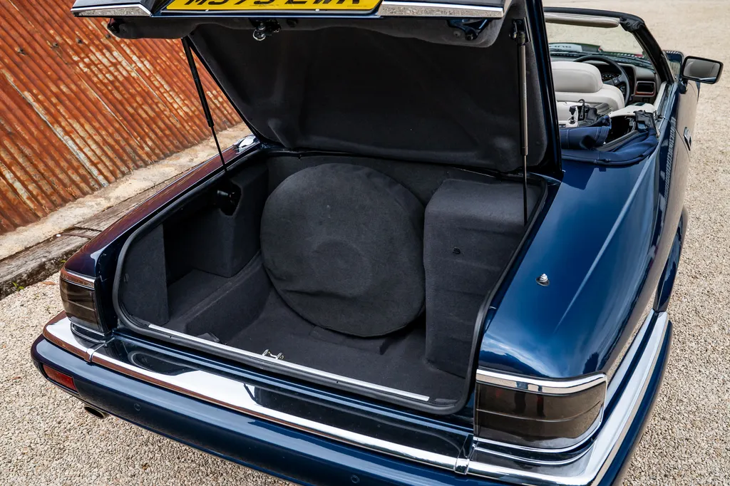 Jaguar xjs ttsy6ipzlcwnr1 61bk7q