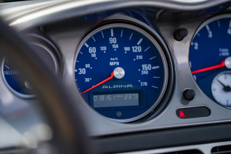 Bmw z8 alpina c5hs5s inivjyusu2q5g5