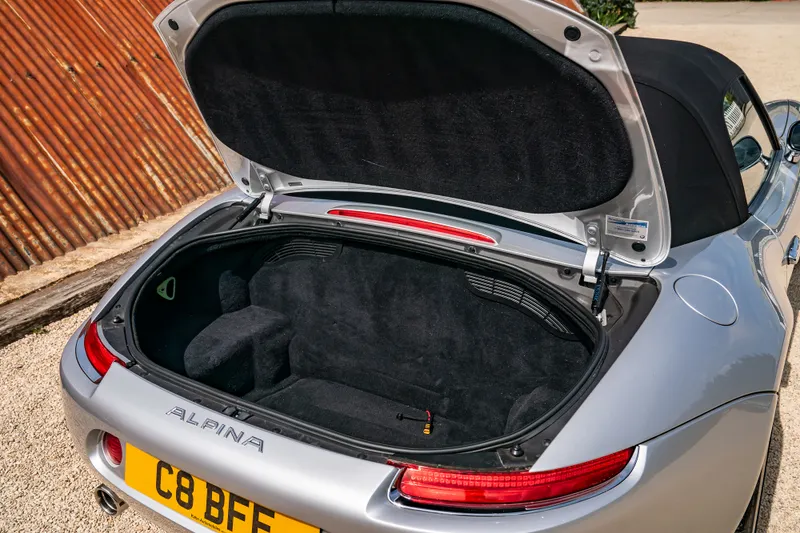 Bmw z8 alpina ektq9tmnvyv8ukwzbcjdu