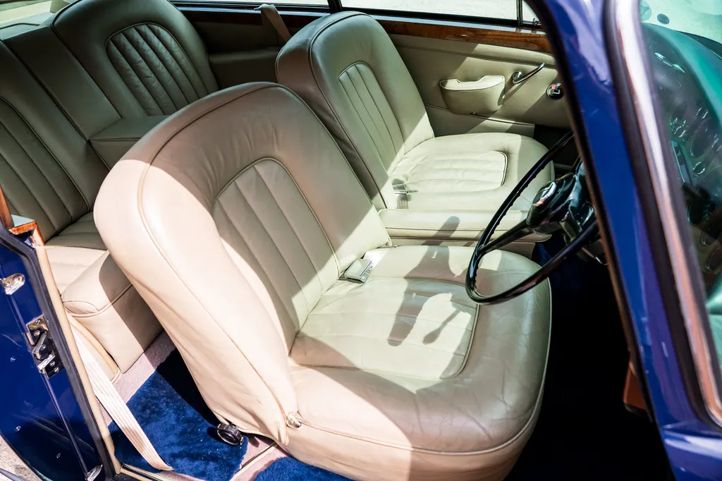 Bentley s2  ebamnl8qdek562wjn2mi