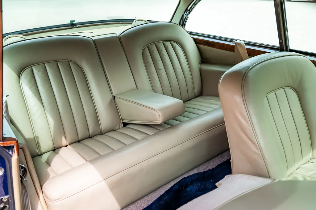 Bentley s2 33omt iazdkruv4hg3ezn