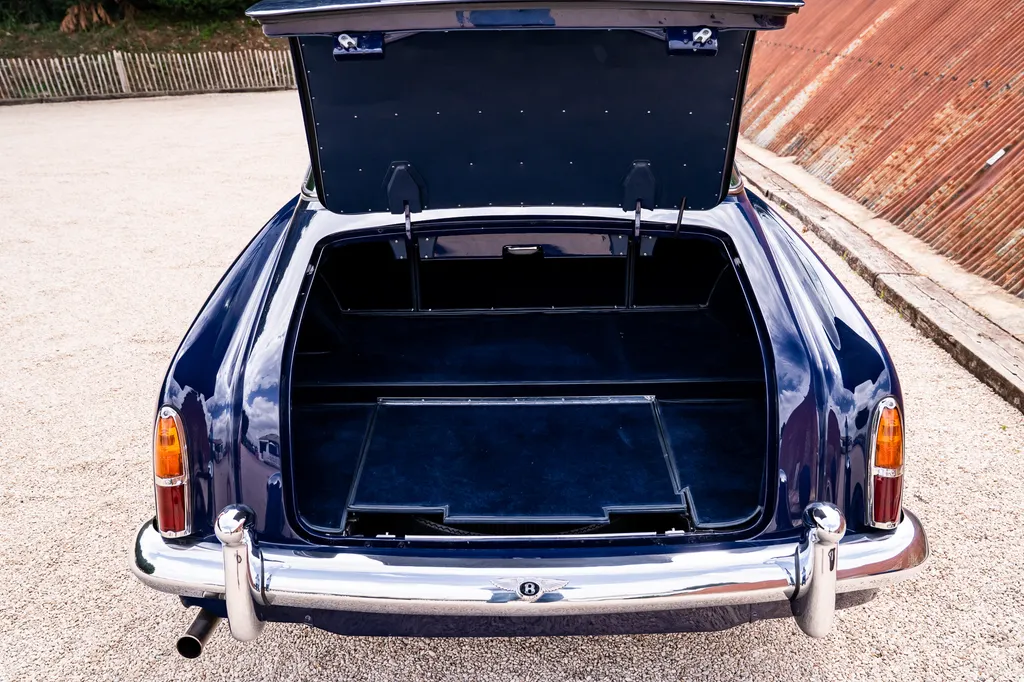 Bentley s2 cij5ywhbmlvxdpo6a7mm5