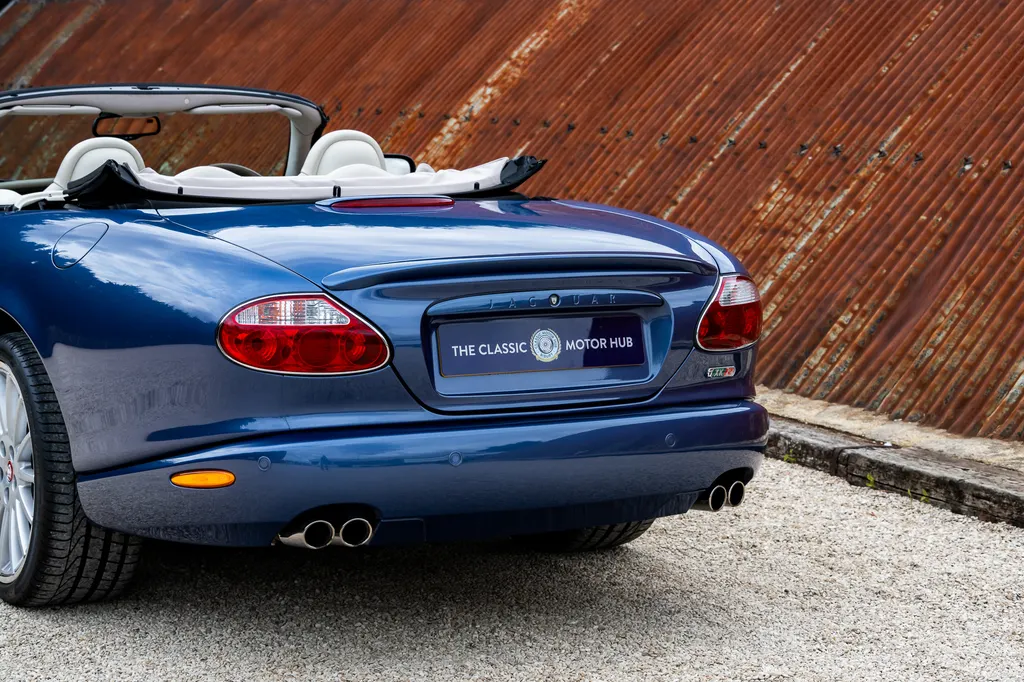 Jaguar xkr qgrpopxg8e4nod2wzqfvz