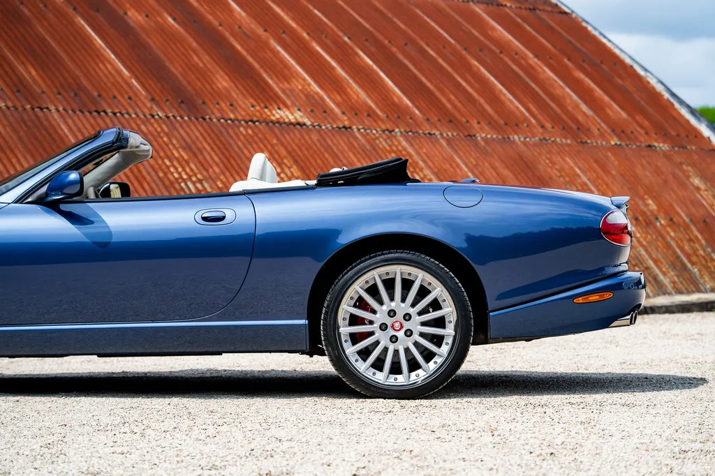 Jaguar xkr eqjqby279t2bexzsuhkk3