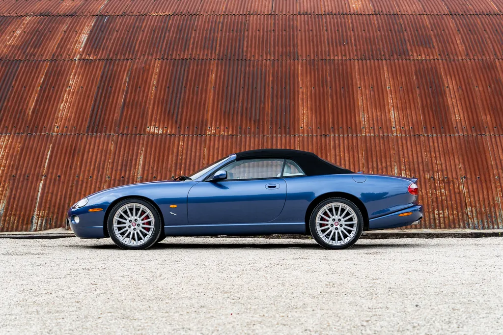 Jaguar xkr zcuebnrqcgwh2b207gsyw