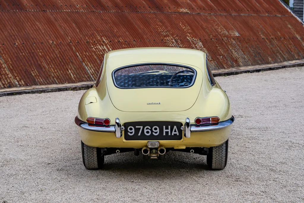 Jaguar e type 3.8 fhc series 1  uay48yak9e 8s5uasu9ew