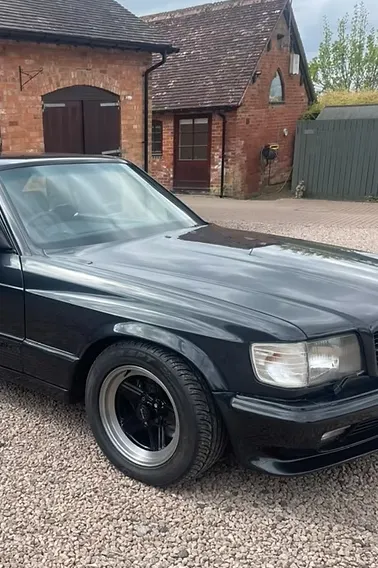 Mercedes benz 560 i0epa7bucqavb6 5fkxe5
