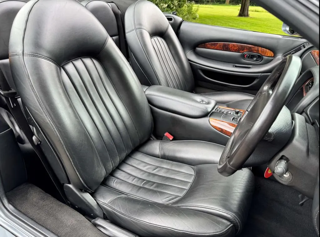 Aston martin db7 tyvlxzbtqgb3huexvf7sr
