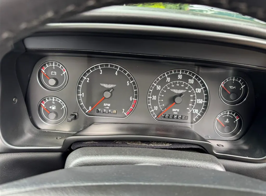 Aston martin db7 v612i5ilqb 8zcpgoqqrq