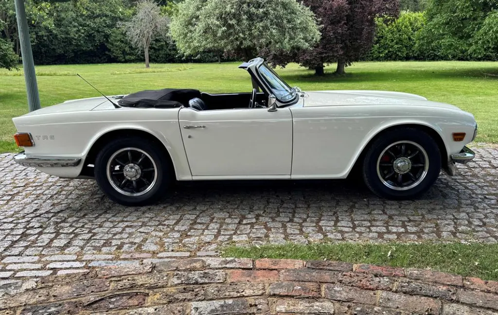 Triumph tr6 jespqdin14l o5ijjlfkd