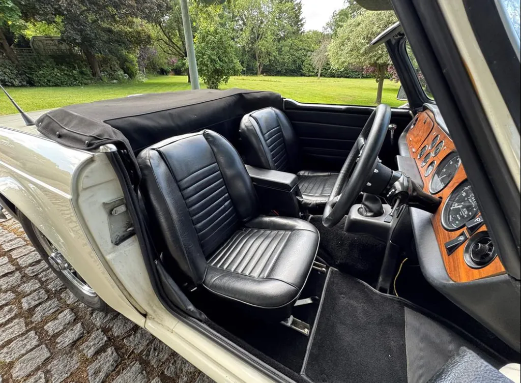 Triumph tr6 yyqx acirq43ag44 ujxk