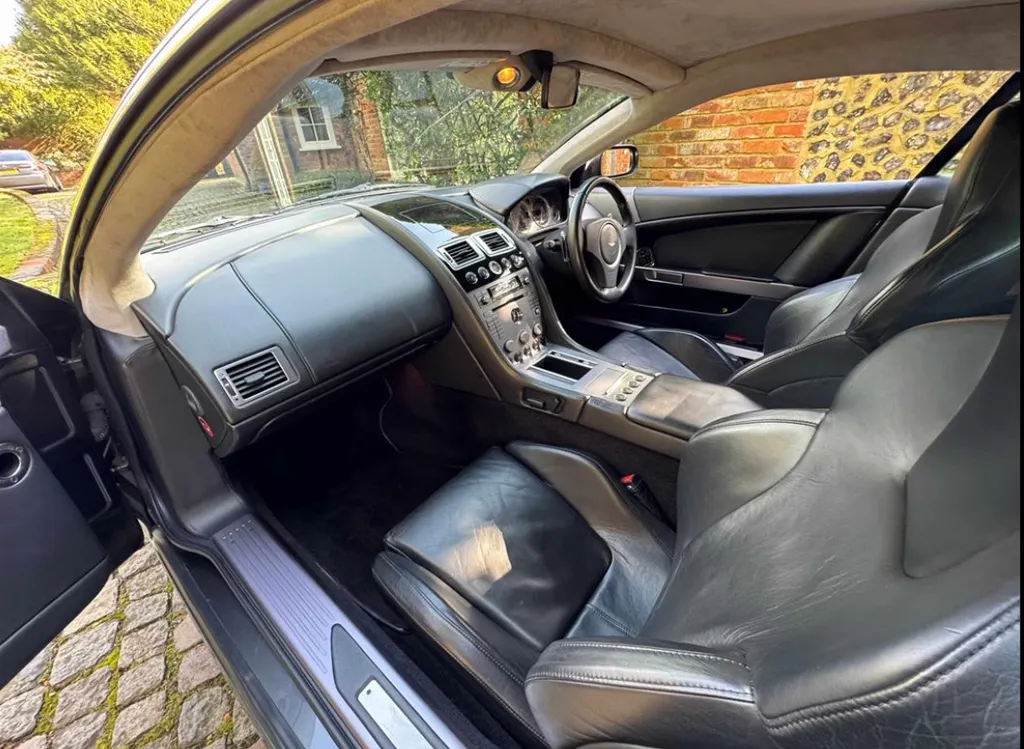 Aston martin db9 exnn5liwlbvbx a0w9mcg