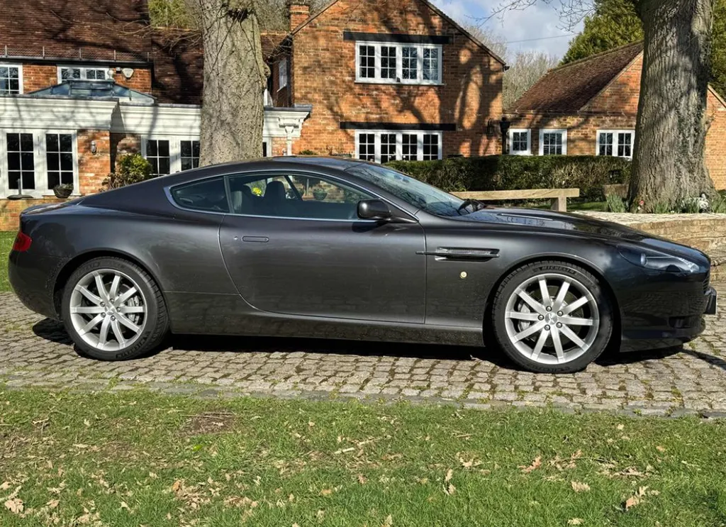 Aston martin db9 nk1oytvaikpxpvhrn0dlz