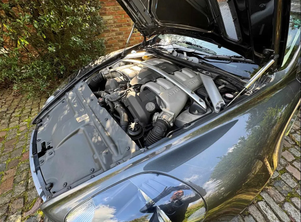 Aston martin db9 n7klrxaumdeo8vpoluwf8