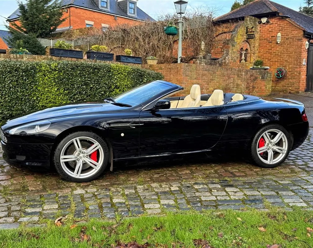 Aston martin db9 vuvmb2cqctrag4t w86tv