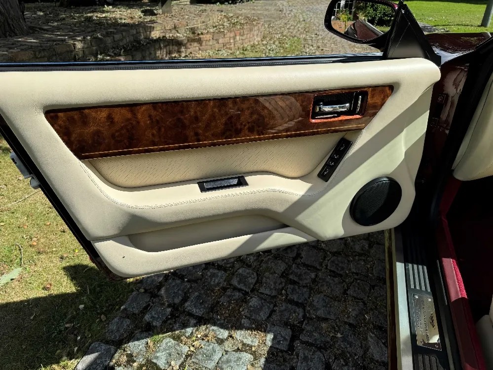 Aston martin virage  gan8vbtov6h5dfqbodaa