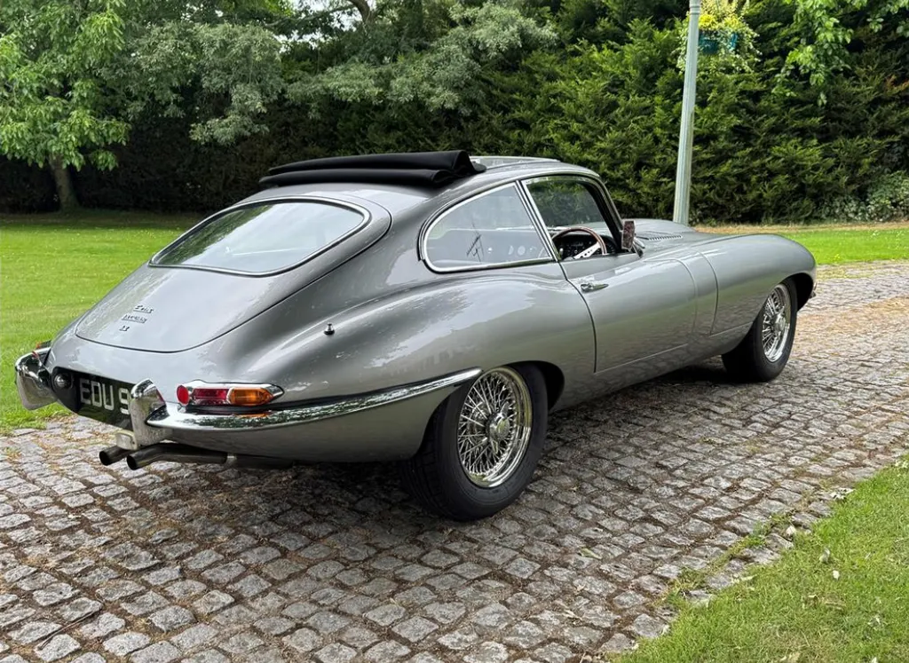 Jaguar e type xbf9ufhazhy02fyfyzrzr