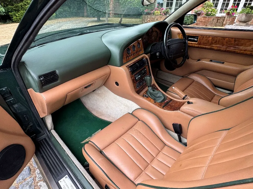 Aston martin v8 coupe exagwzllmvfthw15 wckd