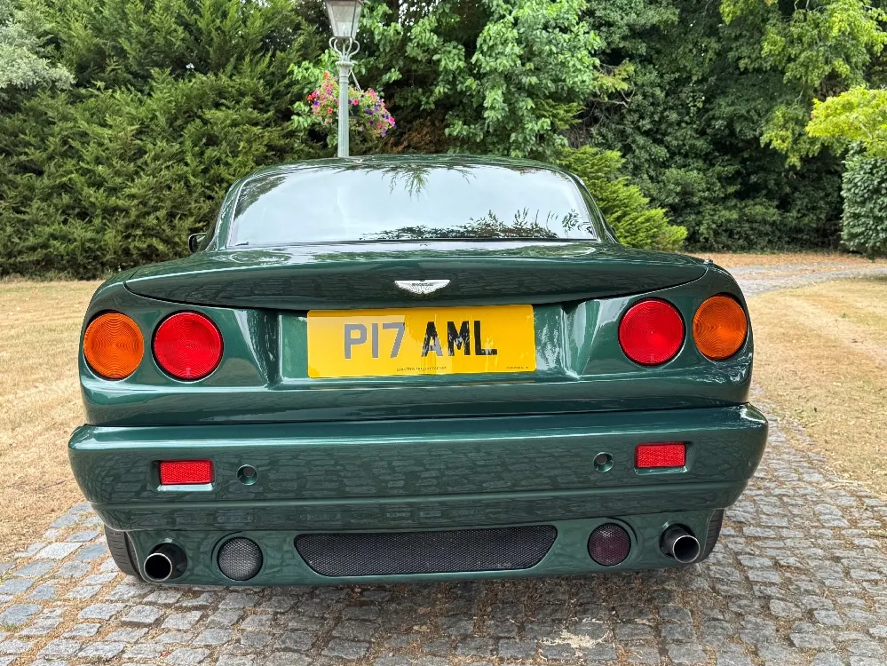 Aston martin v8 coupe frl lyumr1ipasxbo9cl4