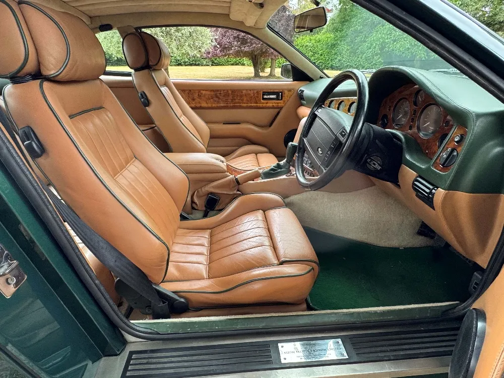 Aston martin v8 coupe m8nk1gikm1 2vge0opw9e