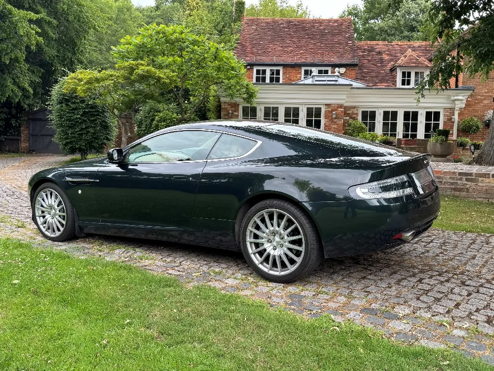 Aston martin db9 e xwhfv357zttuzy2pyr2