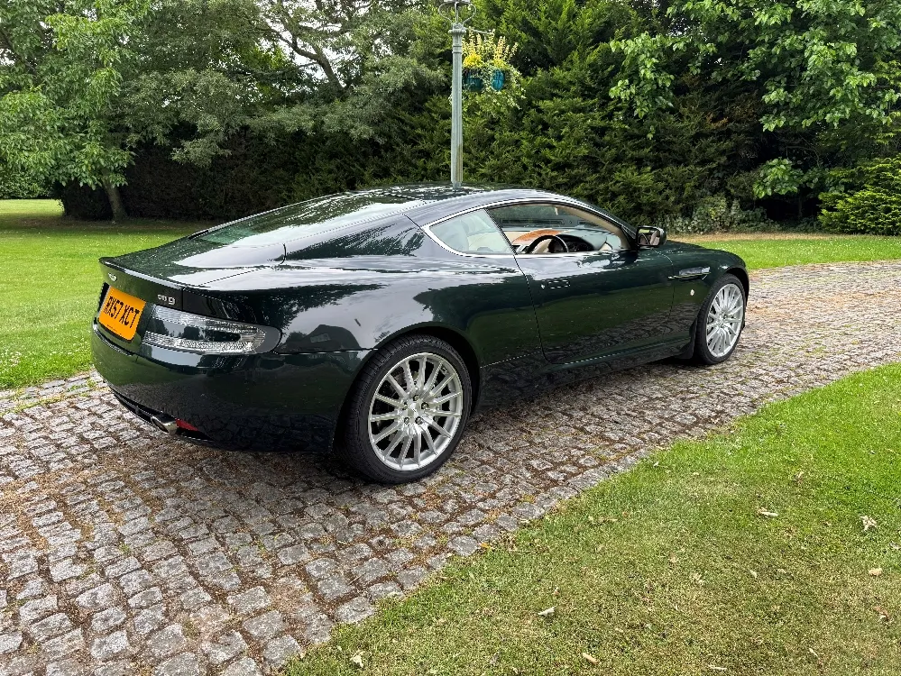 Aston martin db9 hd8r3uodtbxwlqjycziks