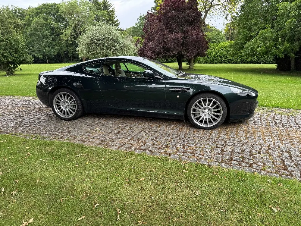 Aston martin db9 tlqfhbp1h0pdrsdi6vqed