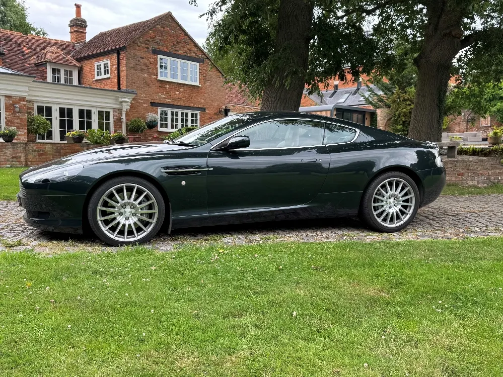 Aston martin db9 ytlnm5rmlu4 hafw0essp