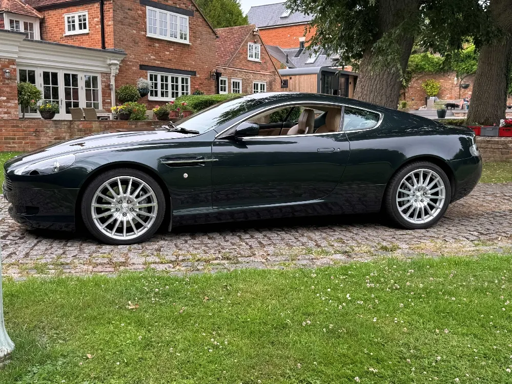Aston martin db9 z0cgbihr918wduceln5hv