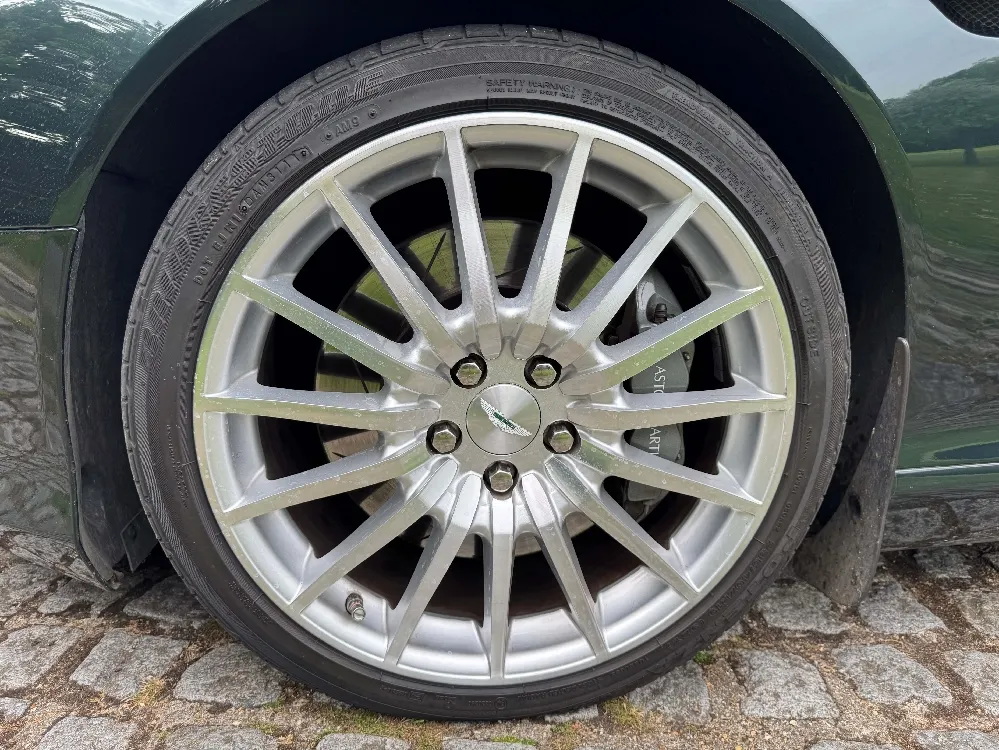 Aston martin db9 rvvu64gvwhmddwjultdqh