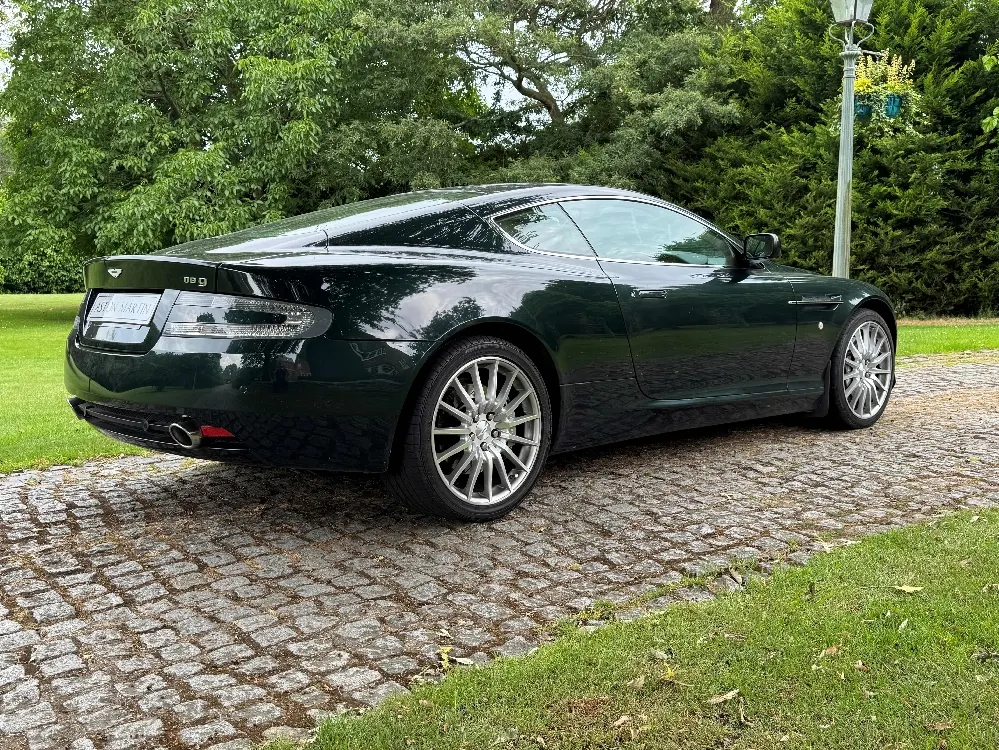Aston martin db9 vxdkzicu0g3d6qnebn5ox
