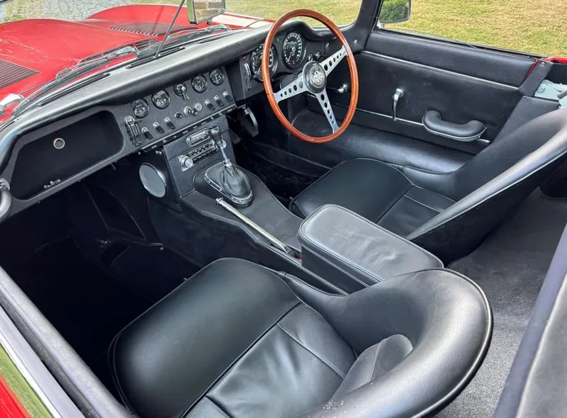 Jaguar e type 4t1datyvhnpiuwqshmkje