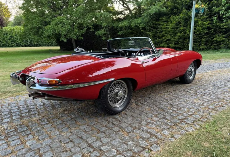 Jaguar e type  mavgk 3z7vb98rhq8 y0
