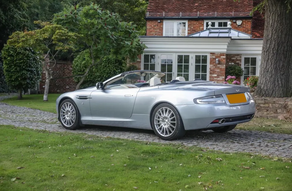 Aston martin db9 2h zrnknsdjkvfffwy9uw