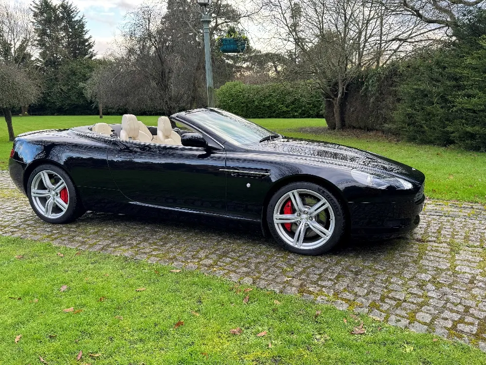 Aston martin db9 cxa0xvackrcyo0xnjbwij