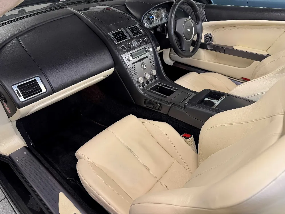 Aston martin db9 uua9vp8ah6cim3zbbfhni