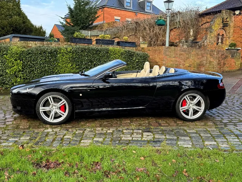 Aston martin db9 wutd3pwirow4nguvqx4av