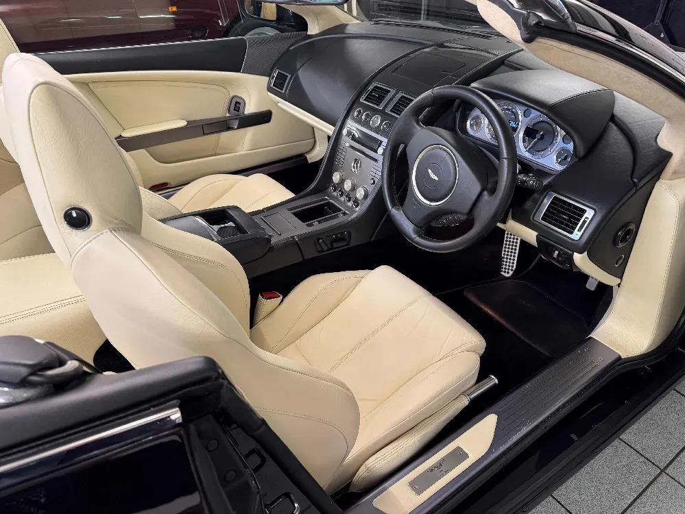 Aston martin db9 e83rclyawmhitcle 0psb