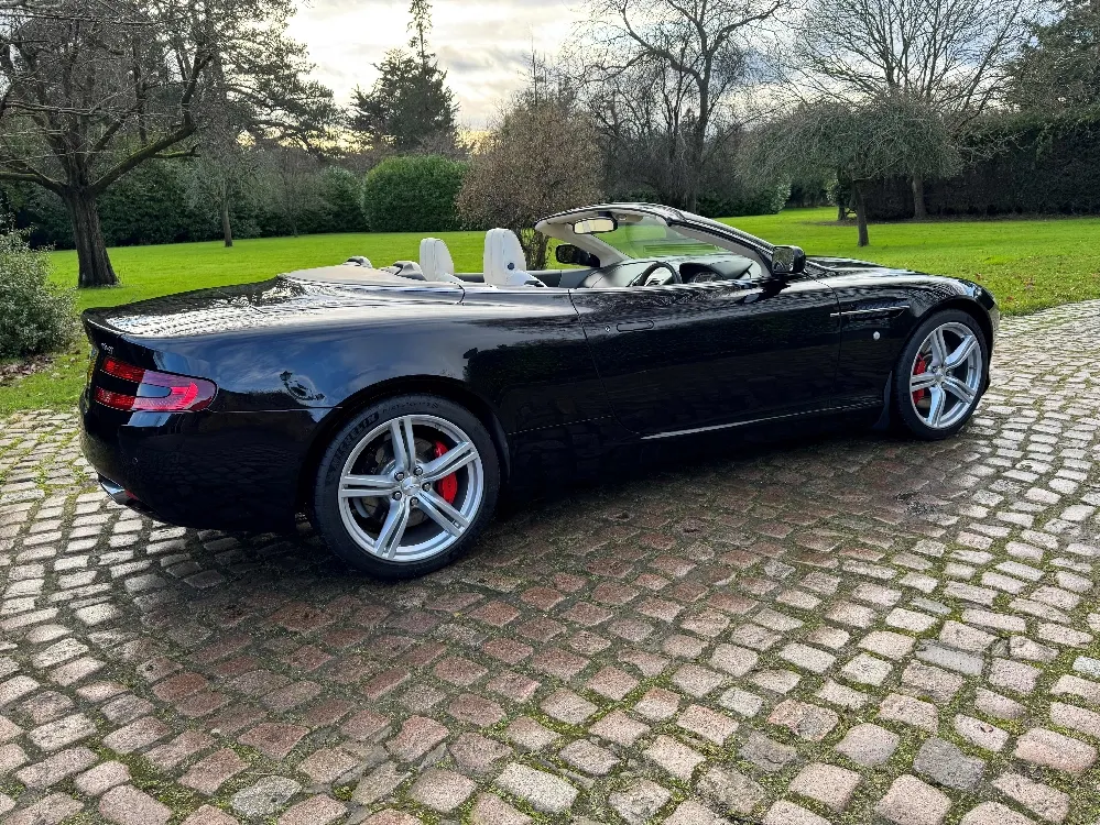 Aston martin db9 mmzkhbvzps7egns4owzjf