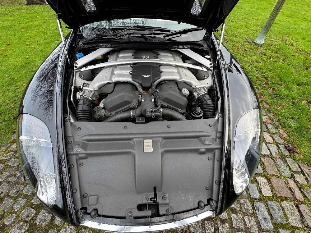 Aston martin db9 viamg77hznbvckfpa9pw1
