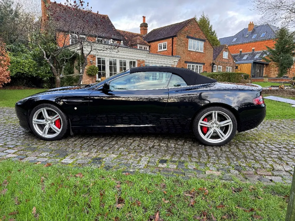 Aston martin db9 vu2ikflabifqbnivcbpfw