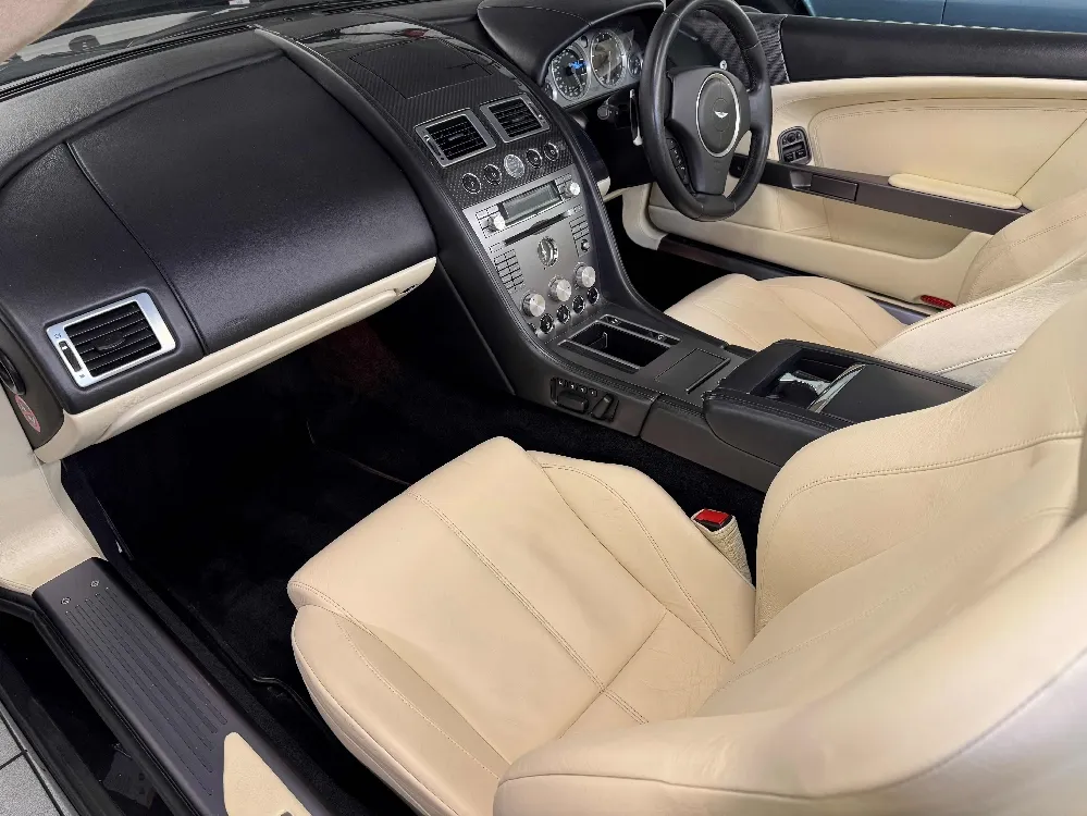 Aston martin db9 yjiqhfqoky30pfclod0na