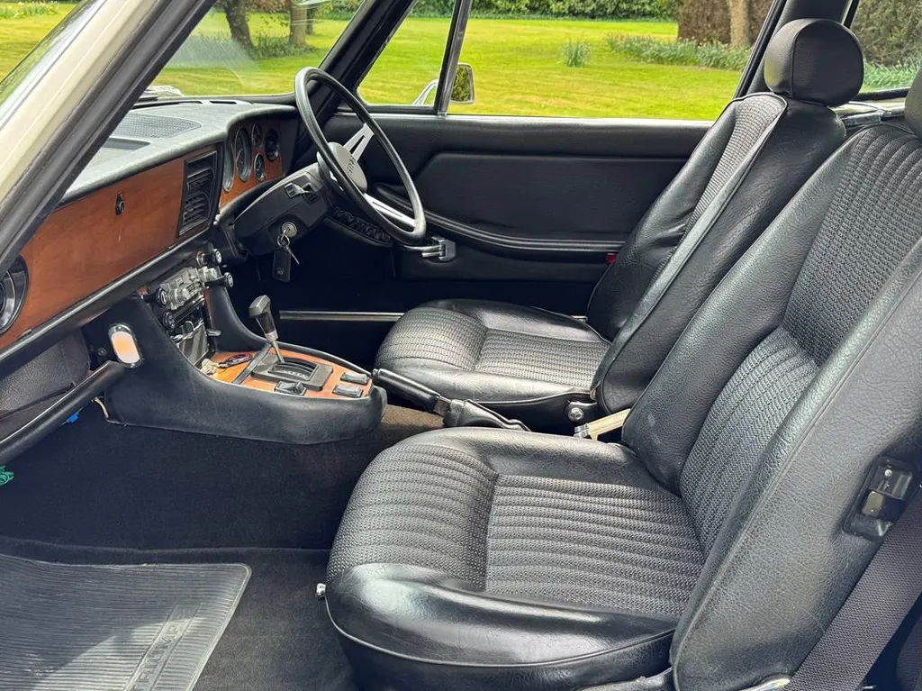 Triumph stag mk2  bxtp2uewvmoyjwo2po97