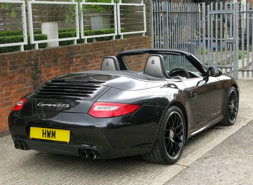 Porsche 911 lgngbp3zerhrxp0zaqdaf