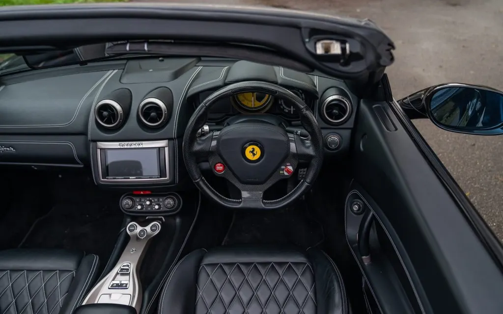 Ferrari california 2r mb5zvcmtatptq408vw