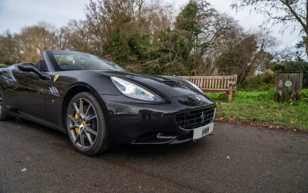 Ferrari california qtcbik3bkeyhayt0odo c