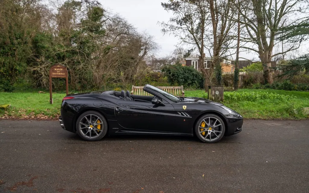 Ferrari california fmkddp cnuucaeaw4s074