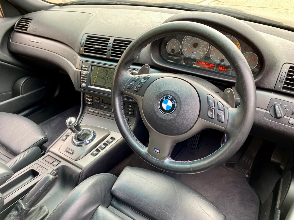 Bmw m3 shg8hk35anoemuisvhfnl